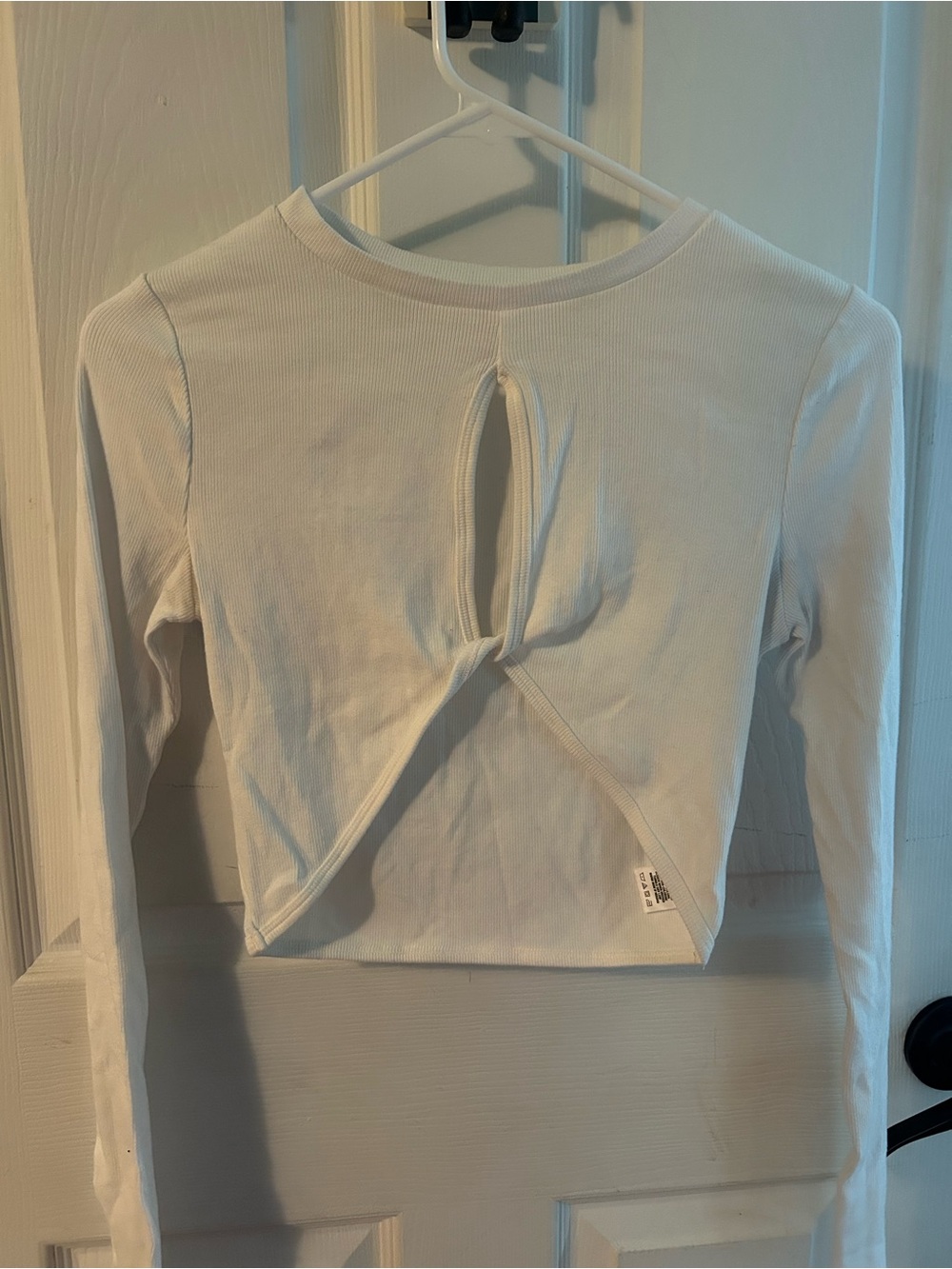 Aeropostale White Long Sleeve Twist-Back Top